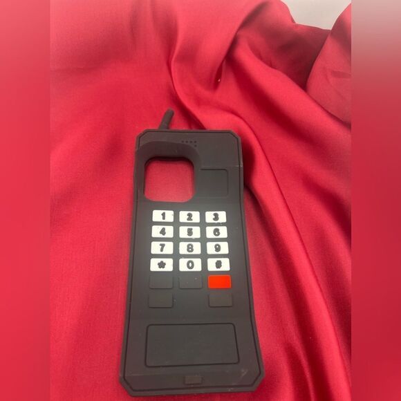 Retro Mobile Phone-Themed Case for iPhone 16 Pro Max - Picture 4 of 7